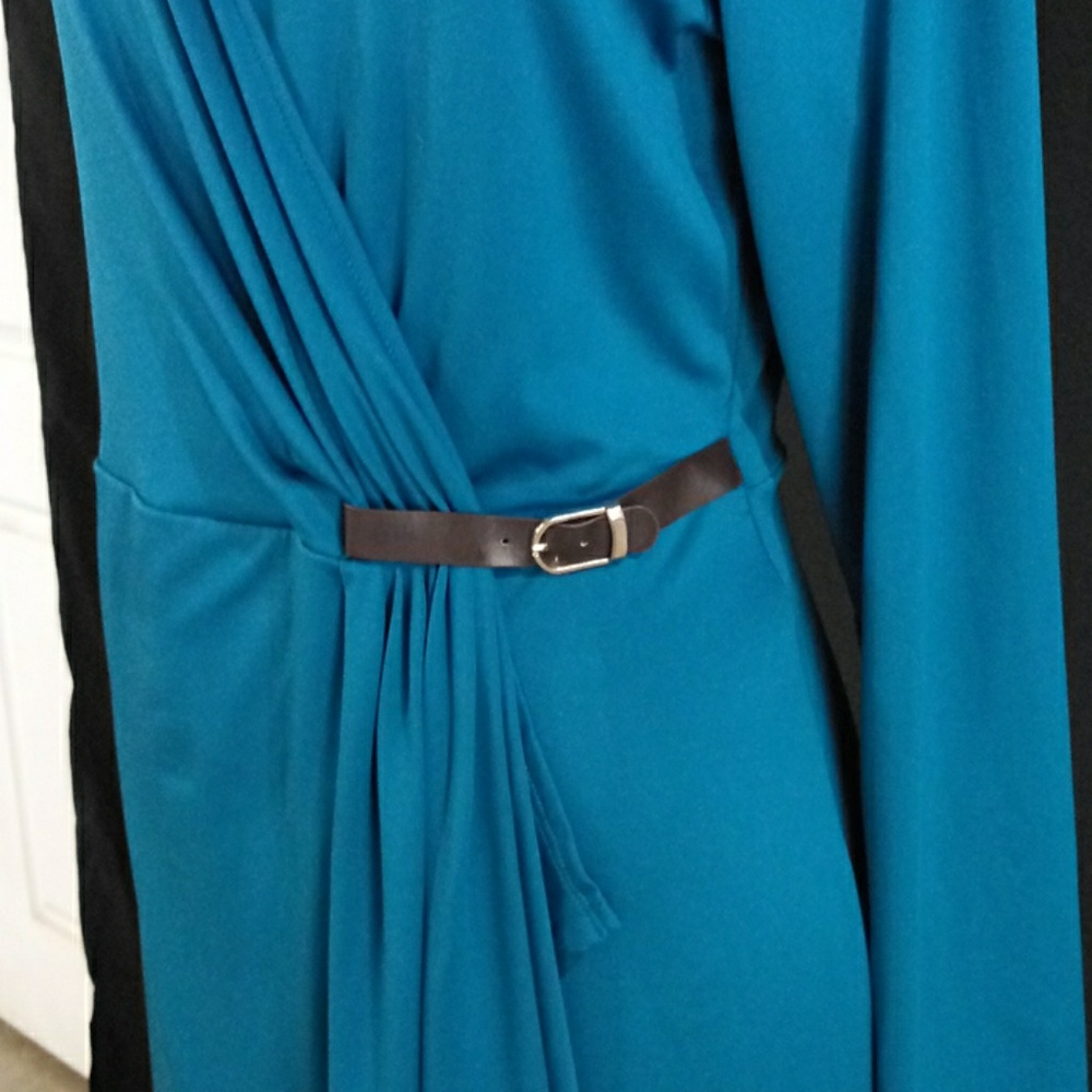 WRAP DRESS - Picture 3 of 4